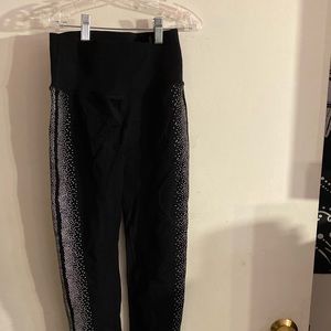 Fabletics Glow Leggings